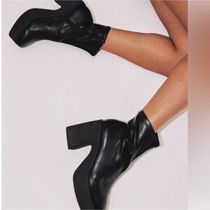Princess Polly black Stillwater platform boots with chunky heel Size 7
